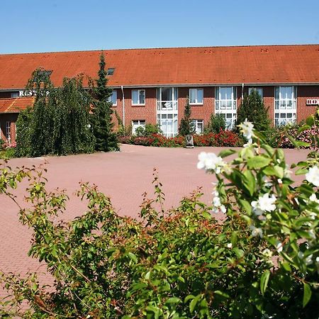 Hotel Weide Satow Bagian luar foto